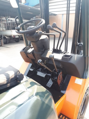 TOYOTA 3 ตัน รุ่น7 ดีเซล เกียร์ธรรมดา งาhinge กระดก-เท ชมเครื่องจักร โฟล์คลิฟท์ รอก นับ1,000รายการจากญี่ปุ่นwww.paholgroup.com