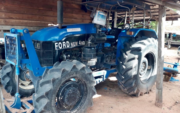 FORD TS90 - 2 เพลา เครื่องแน่นแรงดีสุดๆพร้อมใช้งาน กรองเล็ก อุปกรณ์ครบ ใบดัน,ผาน6 ช่วงล่างแน่น ยางสภาพดี 80\% เอกสารเล่มทะเบียน ราคาต่อรองได้ครับ