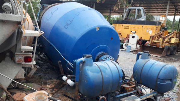 ขาย ลูกโม่ เครื่องผสมปูน ถังโม่ปูน CONCRETE MIXER ติดหลังรถบรรทุก ขนาด 6 คิว เก่าญี่ปุ่น มีถังน้ำ 2 ใบ อุปกรณ์ครบชุด