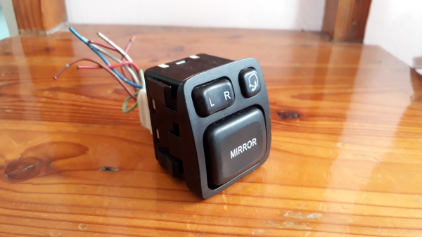 สวิทช์ปรับกระจกมองข้าง TOYOTA AE101 แท้