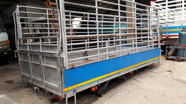 กระบะ ยาว 4.50 มีโครงเหล็ก