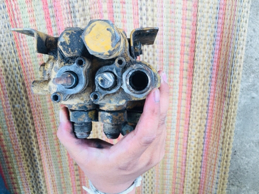 วาล์วคอนโทรล รถตักKOMATSU.507 พร้อมใช้