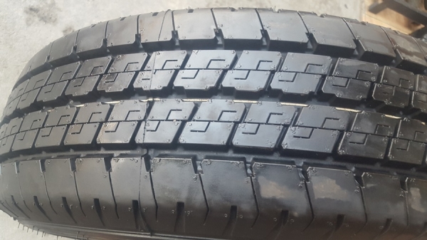 ขายยางป้ายแดง 215/70/15 ปี 1719 DUNLOP 4 เส้น