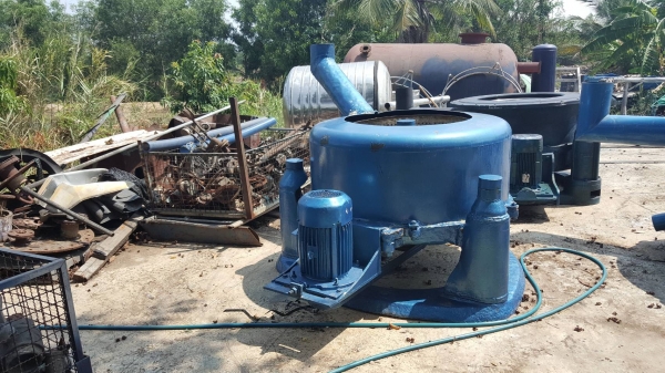 เครื่อง สลัด แห้งมือสองพร้อมใช้ ตัวที่ 2 เครื่อง สลัด แห้งมือสองพร้อมใช้ ตัวที่ 2