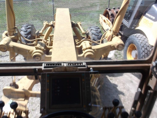 ขายรถเกรด 140G#72V10,900  พร้อม Scarifier หน้า ราคาน่าฟังเลยครับคันนี้ รถอยู่ USA สั่งง่ายๆครับ