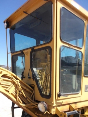 ขายรถเกรด 140G#72V10,900  พร้อม Scarifier หน้า ราคาน่าฟังเลยครับคันนี้ รถอยู่ USA สั่งง่ายๆครับ