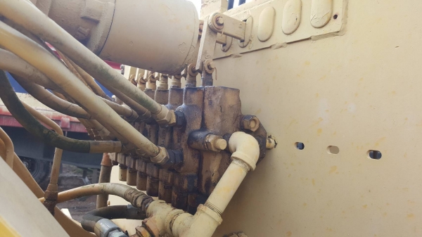 ขายตามสภาพ รถเกรด WABCO เครื่องพังเสื้อสูบทะลุ เกียร์ดี ระบบไฮดรอริคครบ เอกสารใบซื้อขาย ราคาต่อรองได้