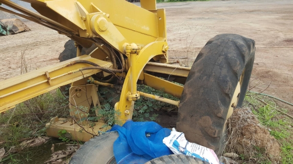 ขายตามสภาพ รถเกรด WABCO เครื่องพังเสื้อสูบทะลุ เกียร์ดี ระบบไฮดรอริคครบ เอกสารใบซื้อขาย ราคาต่อรองได้