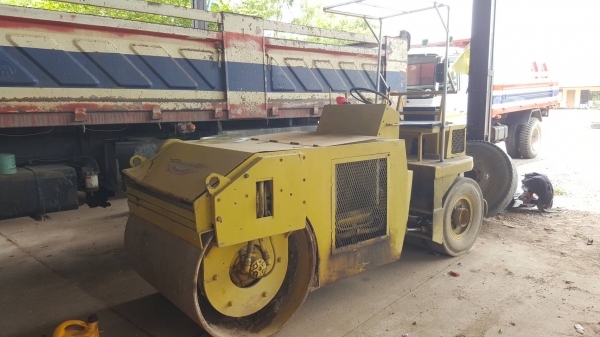 ขาย รถบด ขนาด 3.5 ตัน ล้อเหล็กหน้า-ยางหลัง เอวอ่อน รถขับใช้งานได้ เอกสารใบซื้อขาย