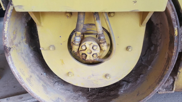 ขาย รถบด ขนาด 3.5 ตัน ล้อเหล็กหน้า-ยางหลัง เอวอ่อน รถขับใช้งานได้ เอกสารใบซื้อขาย