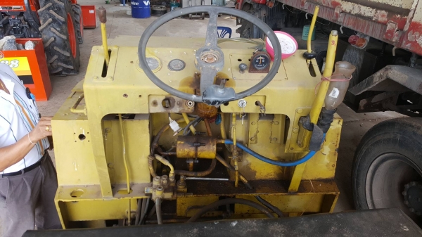 ขาย รถบด ขนาด 3.5 ตัน ล้อเหล็กหน้า-ยางหลัง เอวอ่อน รถขับใช้งานได้ เอกสารใบซื้อขาย