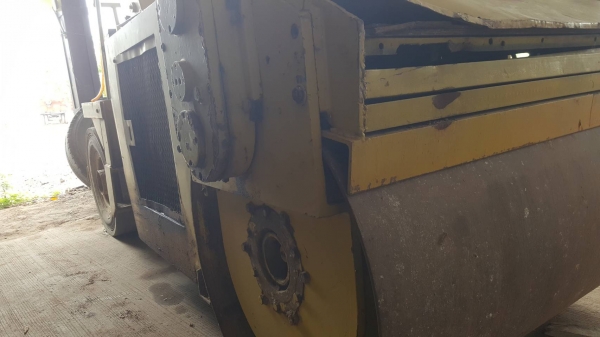 ขาย รถบด ขนาด 3.5 ตัน ล้อเหล็กหน้า-ยางหลัง เอวอ่อน รถขับใช้งานได้ เอกสารใบซื้อขาย