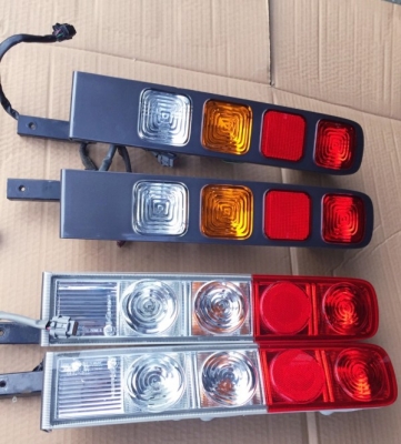 ขายด่วน ไฟท้ายและอะไหล่ รถ Nissan Cube  Z11 เดิมรถญี่ปุ่น สภาพใหม่