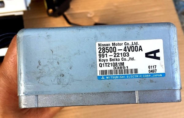 ขายด่วน ไฟท้ายและอะไหล่ รถ Nissan Cube  Z11 เดิมรถญี่ปุ่น สภาพใหม่