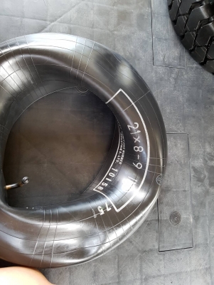 ขายยางลมรถยกโฟล์คลิฟท์ขนาด 21×8-9 ขายยางลมรถยกโฟล์คลิฟท์ขนาด 21×8-9