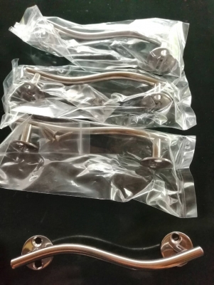 มือจับแสตนเลสตัวเอส เกรด 304  พร้อมสกรู