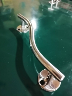 มือจับแสตนเลสตัวเอส เกรด 304  พร้อมสกรู