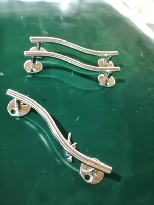 มือจับแสตนเลสตัวเอส เกรด 304  พร้อมสกรู