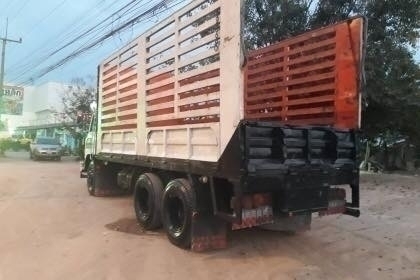 ขาย Hino 10 ล้อ (F18 เพลาเดียว) เครื่อง 185 แรง แอร์ พาวเวอร์ กระบะยาว 6 ม. ราคา 435,000 บาท ติดต่อ ขาย Hino 10 ล้อ (F18 เพลาเดียว) เครื่อง 185 แรง แอร์ พาวเวอร์ กระบะยาว 6 ม. ราคา 435,000 บาท ติดต่อ