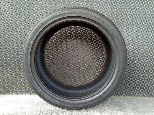 FALKEN FK452 275/35ZR20 ยางปี19 ราคาเส้นละ 8,000 บาท FALKEN FK452 275/35ZR20 ยางปี19 ราคาเส้นละ 8,000 บาท