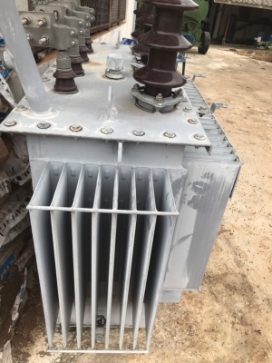 หม้อแปลงขนาด250Kva ของบริษัทสีวลี พร้อมเสาพร้อมอุปกรณ์ เพิ่งเอาหม้อแปลงลง หม้อแปลงขนาด250Kva ของบริษัทสีวลี พร้อมเสาพร้อมอุปกรณ์ เพิ่งเอาหม้อแปลงลง