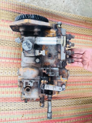 อะไหล่รถตัก Komatsu 507 ปั๊มโซล่าเครื่อง 4D94 คอนโทรลวาว์ล