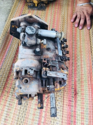 อะไหล่รถตัก Komatsu 507 ปั๊มโซล่าเครื่อง 4D94 คอนโทรลวาว์ล