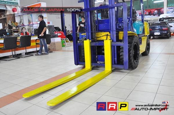 ขายรถโฟล์คลิฟท์มือสอง KOMATSU รุ่น FG30C-12-546366 นำเข้าจากประเทศญี่ปุ่น 100\% ไม่เคยใช้งานในไทย