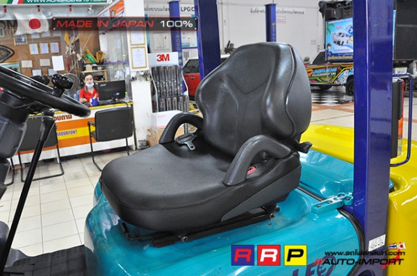 ขายรถโฟล์คลิฟท์มือสอง KOMATSU รุ่น FG30C-12-546366 นำเข้าจากประเทศญี่ปุ่น 100\% ไม่เคยใช้งานในไทย