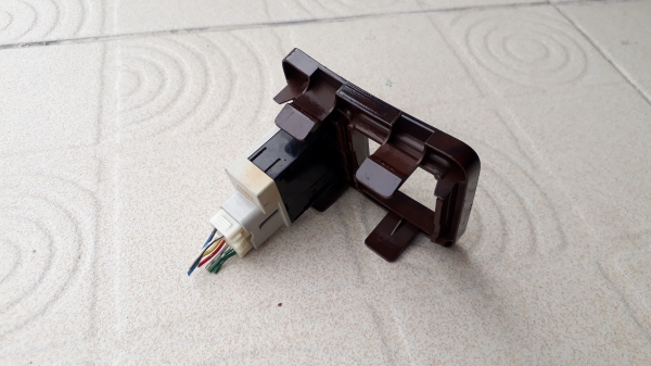 สวิทช์ AIRPURIFER TOYOTA พร้อมกรอบลายไม้