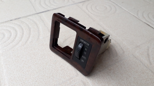 สวิทช์ AIRPURIFER TOYOTA พร้อมกรอบลายไม้