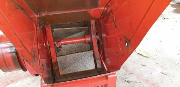 เครื่องสับกิ่งไม้ตัวเปล่า เครื่องสับกิ่งไม้ตัวเปล่า