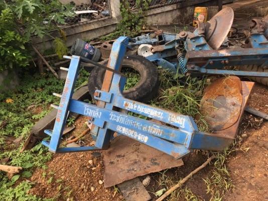 หางขุดมันรถไถฟอร์ดปรับซ้ายขวาได้.สนใจโทร086-9354651