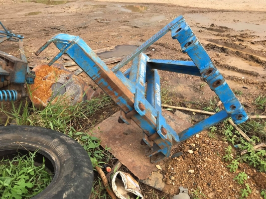 หางขุดมันรถไถฟอร์ดปรับซ้ายขวาได้.สนใจโทร086-9354651