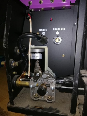 ตู้เชื่อมco2และเครื่องตัดไฟเบอร์