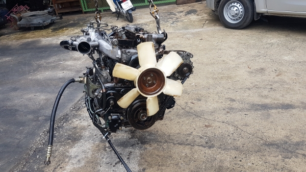 ขายเครื่องยนต์อีซุซุ100แรงพร้อมเกียร์4BC2