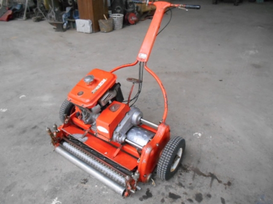 รถตัดหญ้ากรีน tsuchiya พร้อมใช้งาน