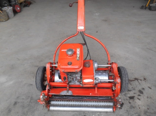 รถตัดหญ้ากรีน tsuchiya พร้อมใช้งาน รถตัดหญ้ากรีน tsuchiya พร้อมใช้งาน