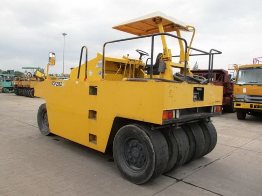 ขายรถบด DYNAPAC รุ่น CP202W 7 ล้อ นำเข้า สภาพดีมาก เดิมๆพร้อมใช้ ไมล์น้อย 2800 กม.โทร084-5424150 line id : rapinzat