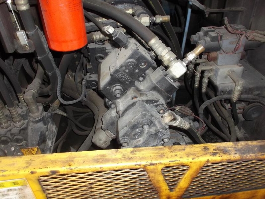 Sumitomo HA45C-5 4.5เมตร ล้อแทร็ค Sumitomo HA45C-5 4.5เมตร ล้อแทร็ค