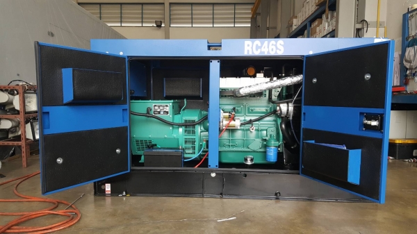 เครื่องปั่นไฟ 50KVA/40KW 3เฟส ของใหม่ มือหนึ่ง มีสินค้าพร้อมส่ง เครื่องปั่นไฟ 50KVA/40KW 3เฟส ของใหม่ มือหนึ่ง มีสินค้าพร้อมส่ง