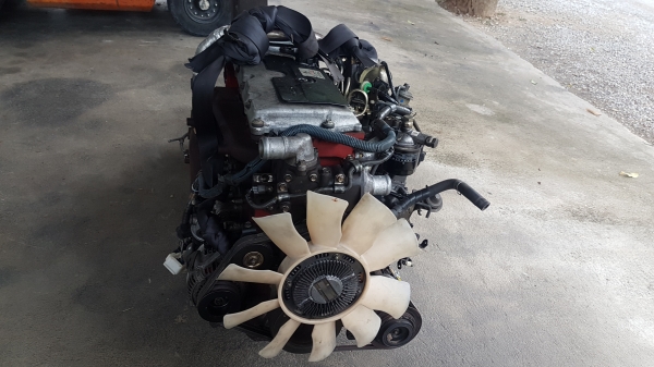 ขายเครื่องยนต์hino jo5cพร้อมเกียร์