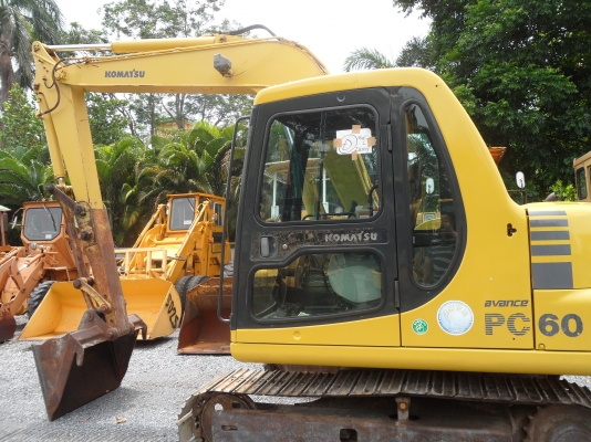 PC60-7 KOMATSU แถมตัวต่ออาร์ม (รถนอก นำเข้า ขายถูก)@895,000 รถขุดเก่านอก สถาพดีพร้อมใช้ เพิ่งนำเข้ามายังไม่เคยใช้งานในเมืองไทยเลย เครื่องดีปั้มเเรงพร้อมใช้ บูมอาร์มสวย ช่วงล่างดี เร็วแรง ไม่โหลดพร้อมใช้รถเดิมๆ เอกสารอินวอยสนใจคลิ๊ก ☎ 081-989-1989 หรั่งครั