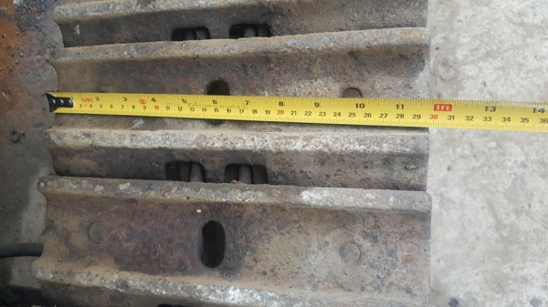 FROM JAPANโซ่พร้อมแผ่นแทรคเหล็ก  สำหรับรถไซค์ 15 ,20, 25, 30, 35 (จำนวน:40ข้อ) สินค้าเก่านอก ติดรถขุด*คู่ละ* 27,000 บาท*