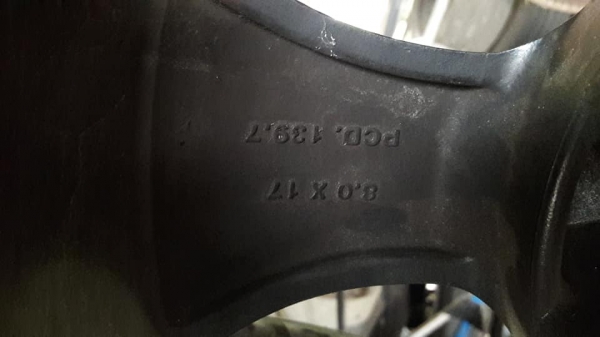 ขอบ17 6รู สีเดิม2,900฿ ขอบ17 6รู สีเดิม2,900฿