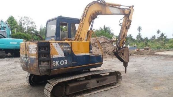 ขาย 395,000  KOBELCO SK60 MARK2 (บุ้งกี๋ + หัวเจาะ ) เครื่องดี ปั้มแรง โช่หนา เอวแน่น สภาพพร้อมใช้ เอกสารชื้อขาย รถอยู่  นครปฐม  090-772-3710 090-772-3708