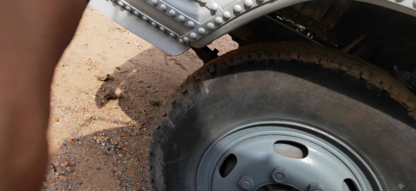 รถบรรทุกหัวยาว 10 ล้อเทเลอร์ ยี่ห้อ ISUZU 168 แรงม้า เครื่อง HINO EH700 หมายเลขยังไม่ลงเล่ม มีเลขให้ เครื่องดี ไม่หลวม รถบรรทุกหัวยาว 10 ล้อเทเลอร์ ยี่ห้อ ISUZU 168 แรงม้า เครื่อง HINO EH700 หมายเลขยังไม่ลงเล่ม มีเลขให้ เครื่องดี ไม่หลวม