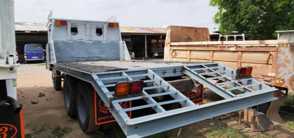 รถบรรทุกหัวยาว 10 ล้อเทเลอร์ ยี่ห้อ ISUZU 168 แรงม้า เครื่อง HINO EH700 หมายเลขยังไม่ลงเล่ม มีเลขให้ เครื่องดี ไม่หลวม รถบรรทุกหัวยาว 10 ล้อเทเลอร์ ยี่ห้อ ISUZU 168 แรงม้า เครื่อง HINO EH700 หมายเลขยังไม่ลงเล่ม มีเลขให้ เครื่องดี ไม่หลวม