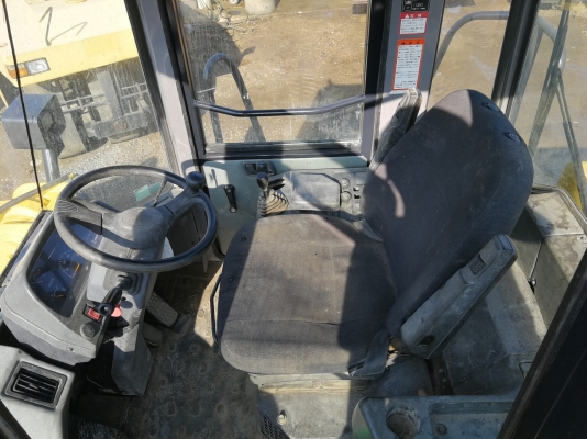 ขาย รถตักล้อยาง TCM L27-3 แขนยาวแท้จากญี่ปุ่น ยางใหม่ 4เส้น ใช้งานยาวๆ รถสวยกริ๊บ โทร.090-986-2521 อ๊อบ