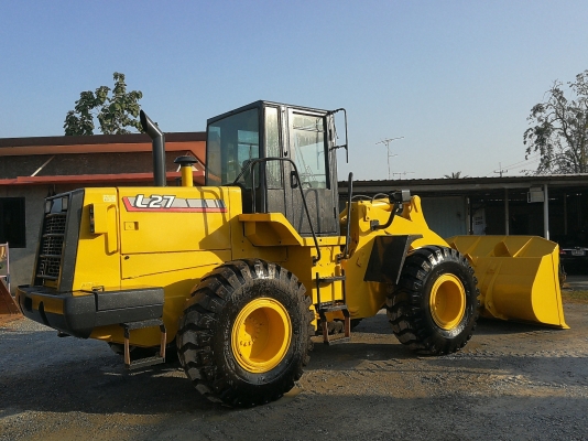 ขาย รถตักล้อยาง TCM L27-3 แขนยาวแท้จากญี่ปุ่น ยางใหม่ 4เส้น ใช้งานยาวๆ รถสวยกริ๊บ โทร.090-986-2521 อ๊อบ